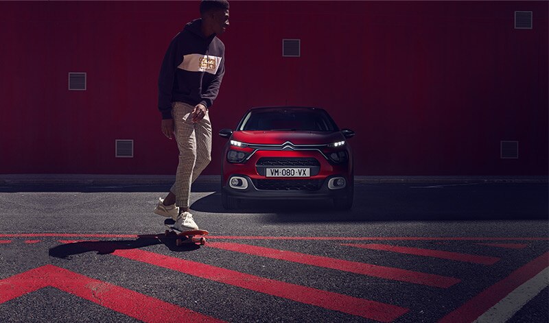 El frontal del Nuevo Citroën C3 inaugura una nueva etapa en materia de diseño en Citroën.